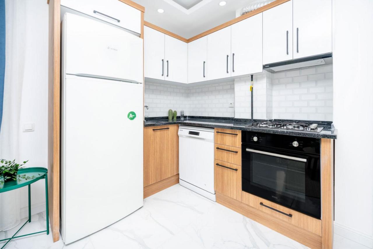 Modern Flat Near Beach In Muratpasa Daire